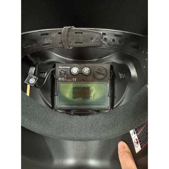 Welding Helmet Solar Powered Auto Darkening Welding Helmet, Wide Shade - Picture 9 of 12